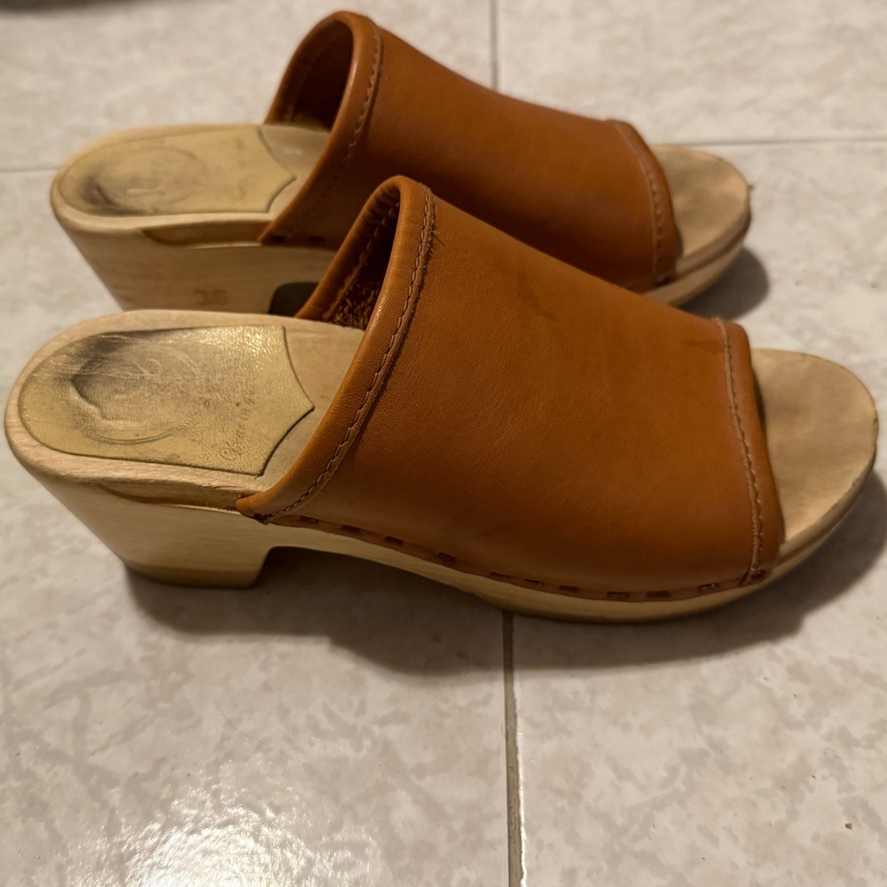 Women's Orange Leather Mules